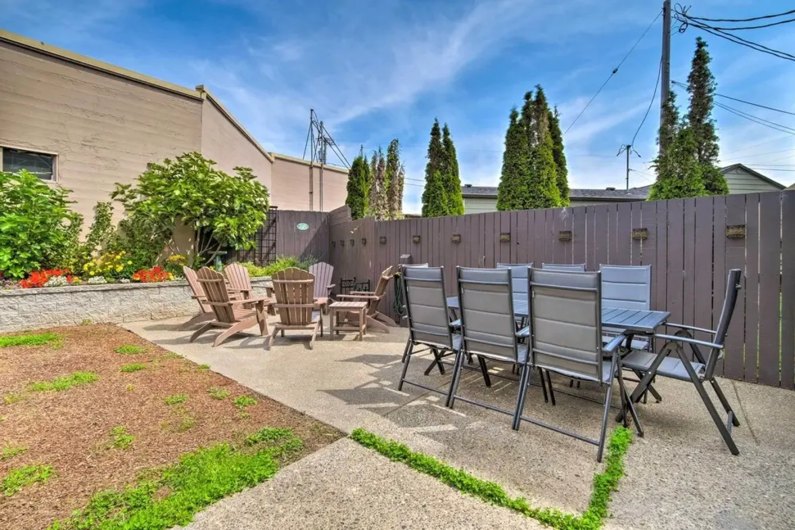 Renovated North Bend Cottage: Near Eateries!