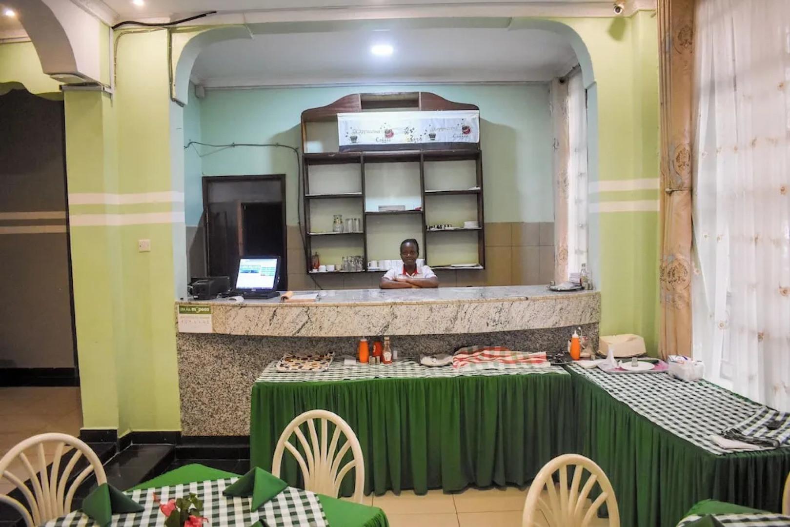 Glamour Apollo Hotel Webuye