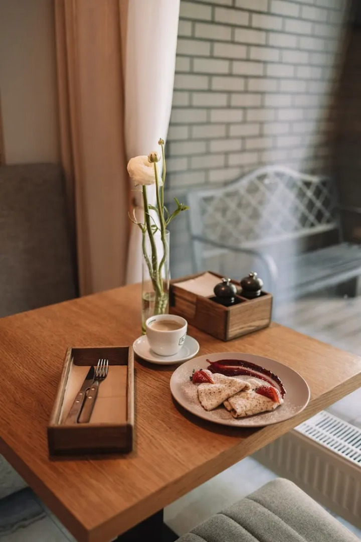 Merepargi ApartHotel & Cafe