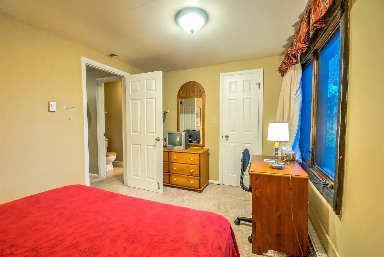 Hillsider by Retreatia