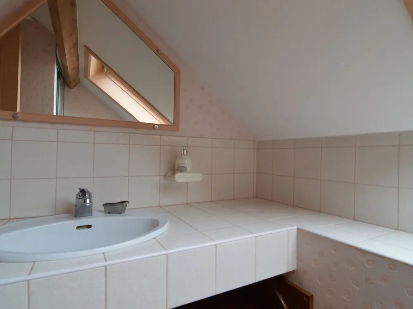 Modern Holiday Home in Hondschoote With Garden