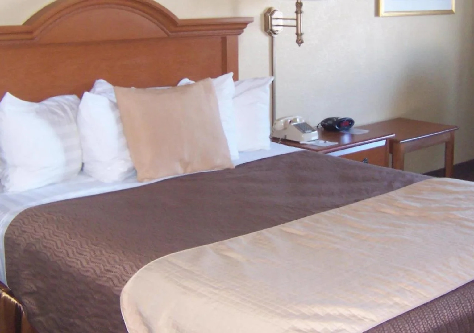 Norwood Inn & Suites