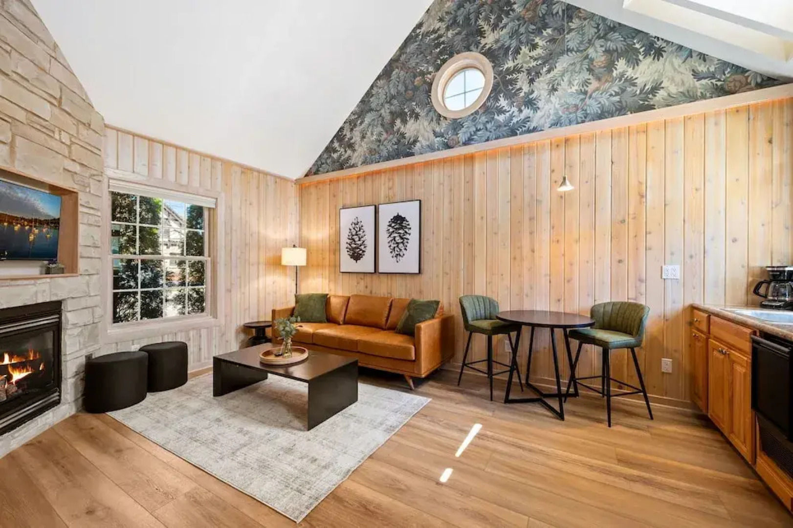 Spruce and Shore Motel