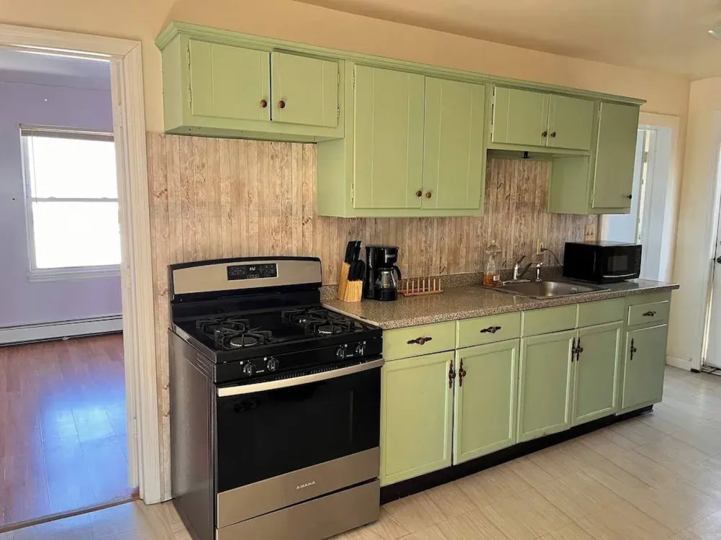 Amazing Three Bedrooms Apartment