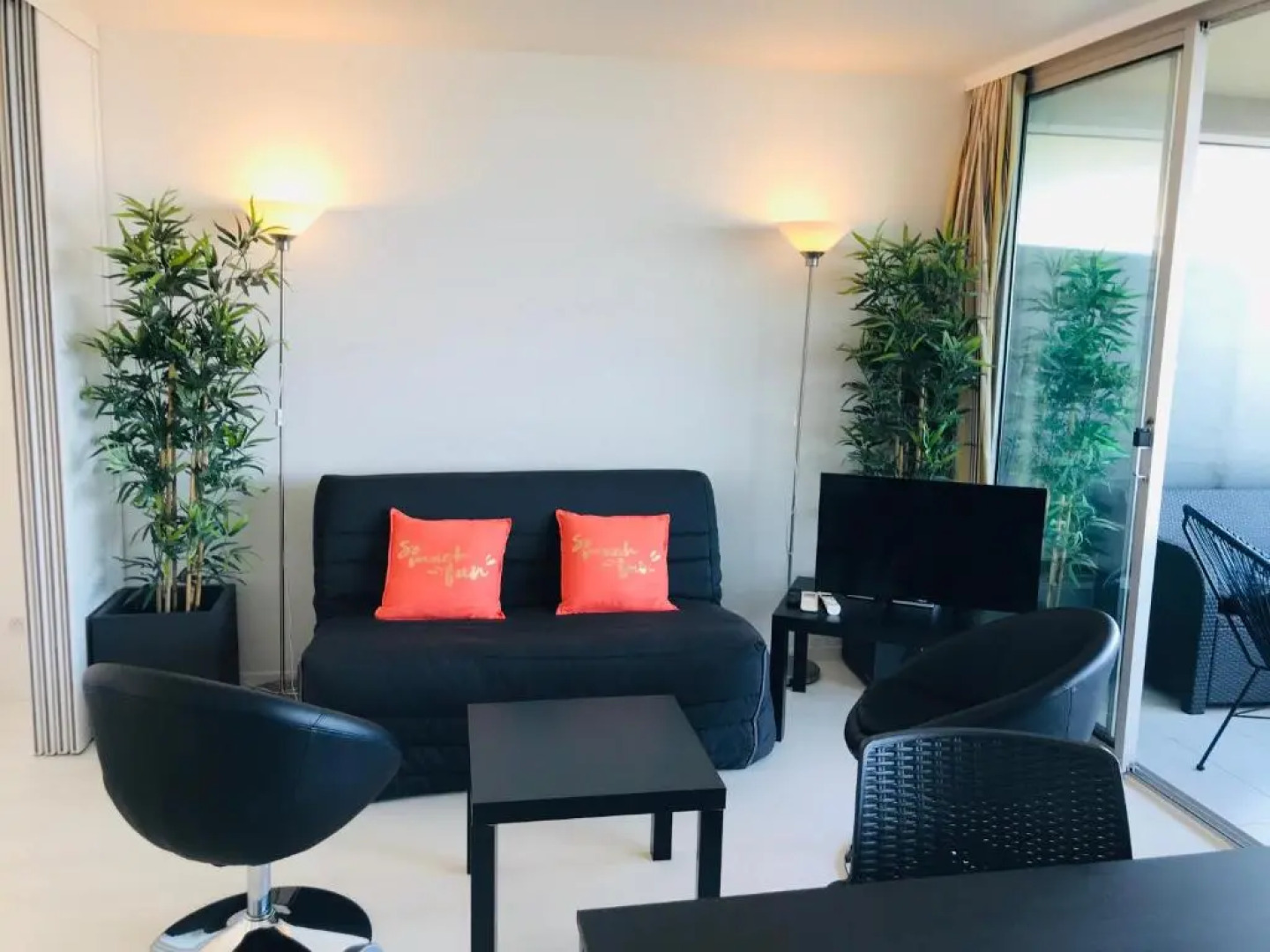 Costa Plana Collection