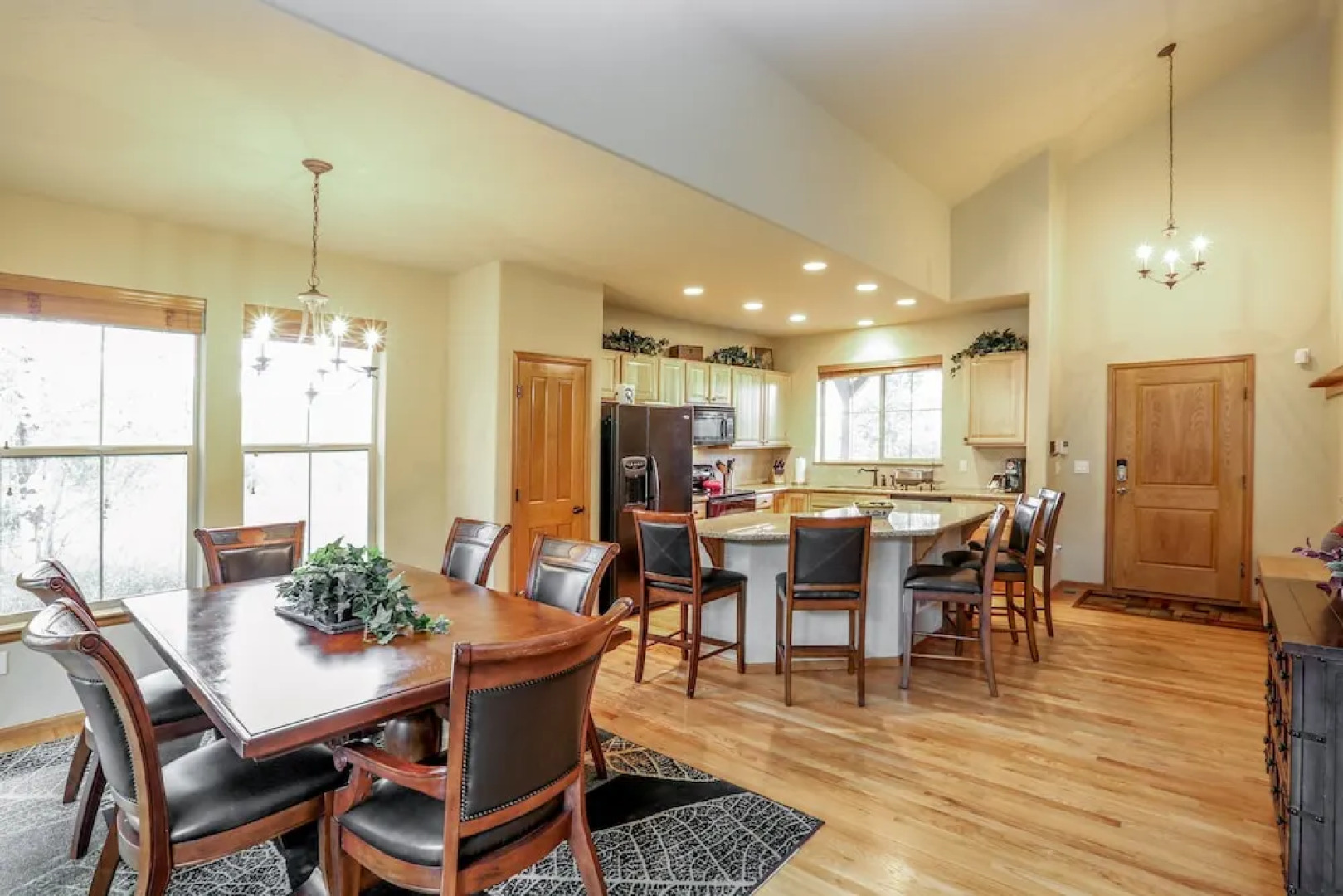 100 Deer Track Court House