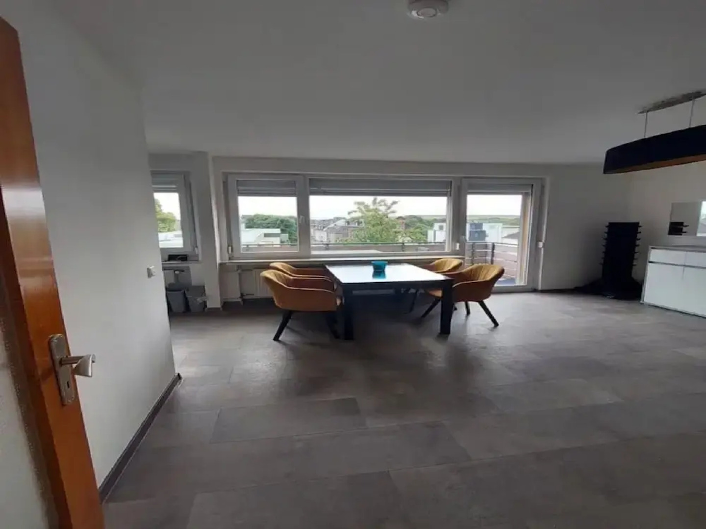 Modern Apartment With Balcony