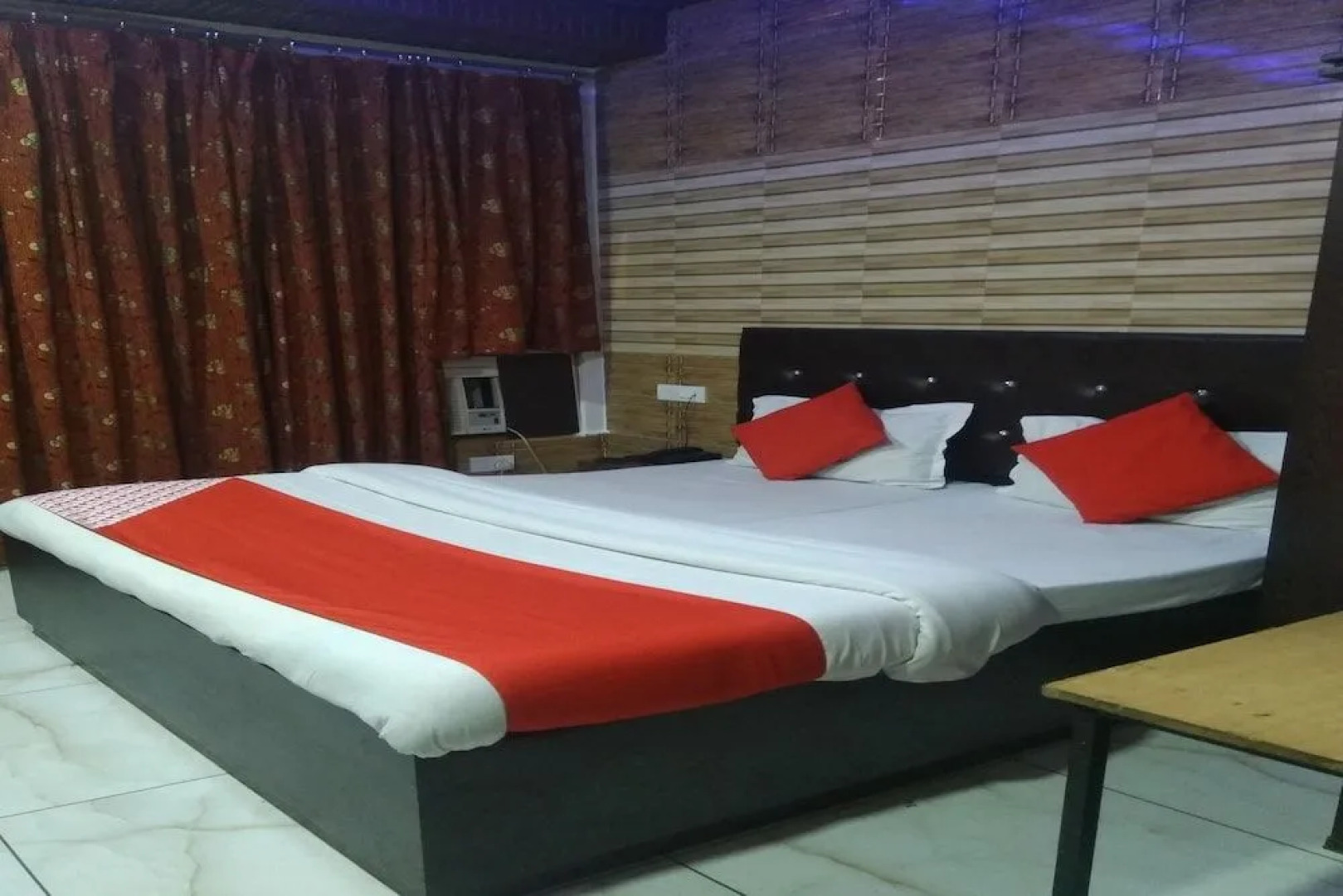 OYO Flagship 23665 Hotel Ajay