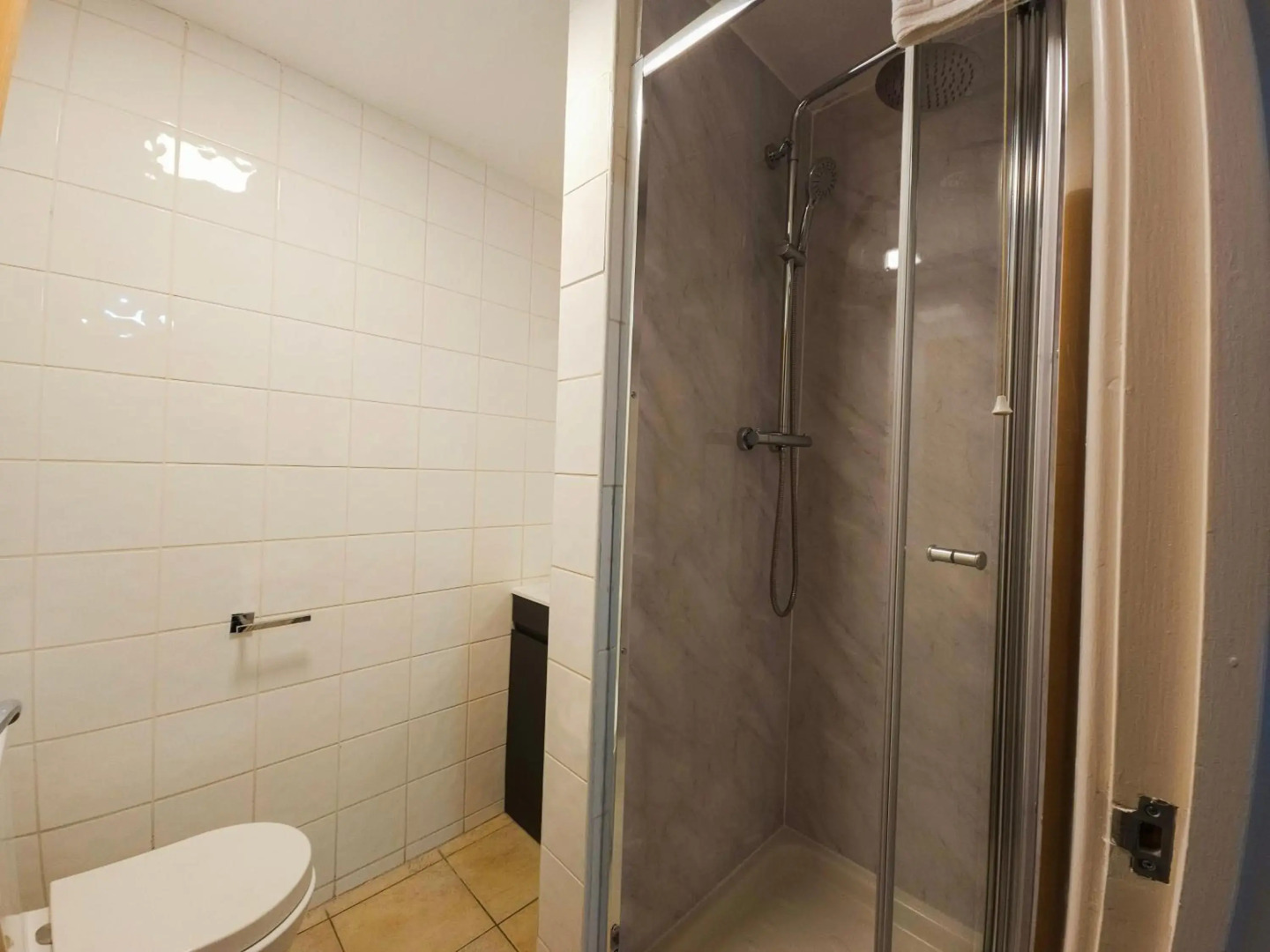 OYO Crown Hotel Stone