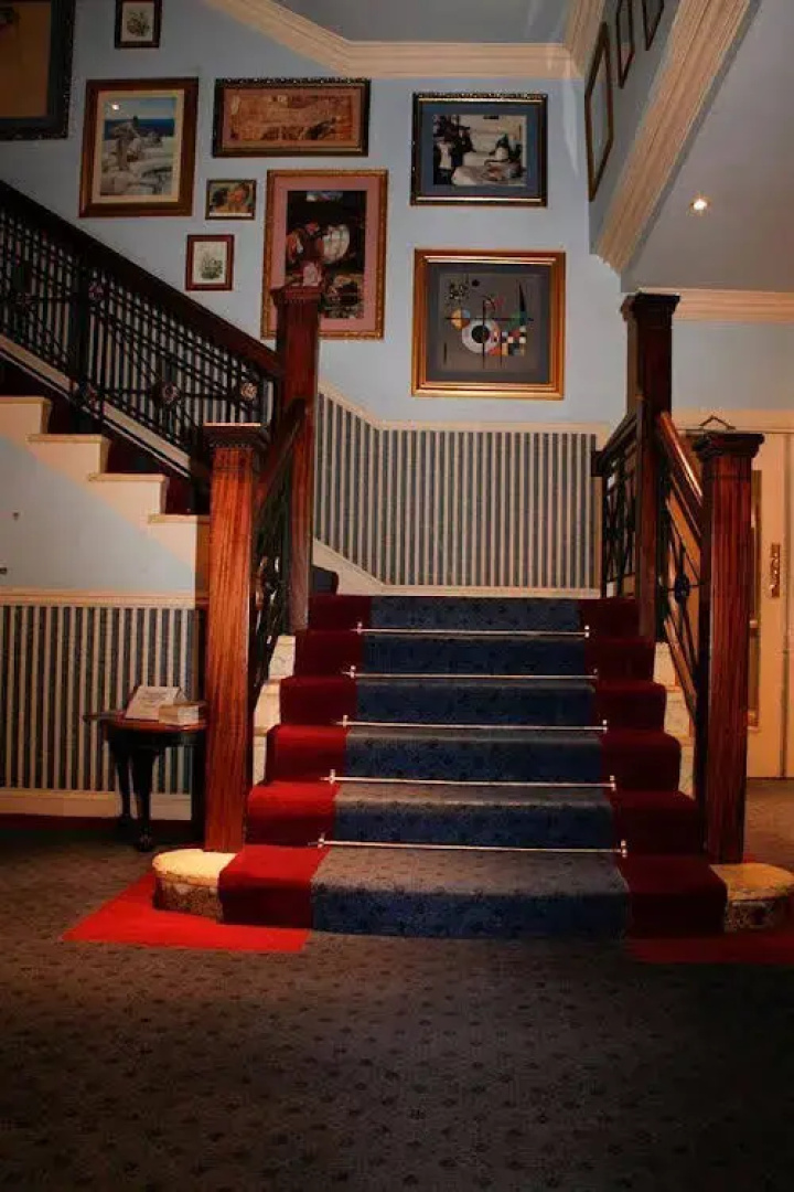 Rex Hotel
