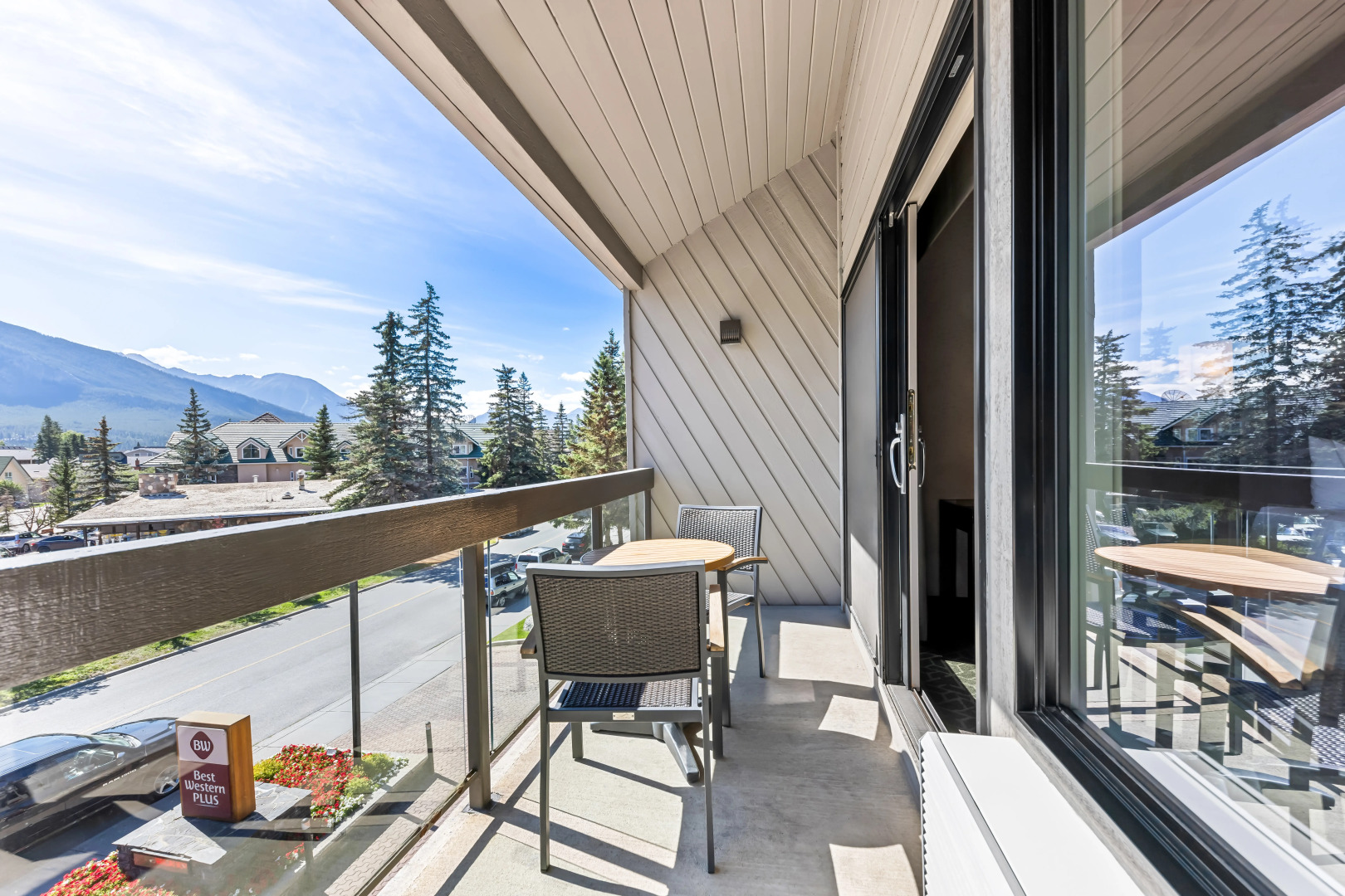 Best Western Plus Banff International Lodge