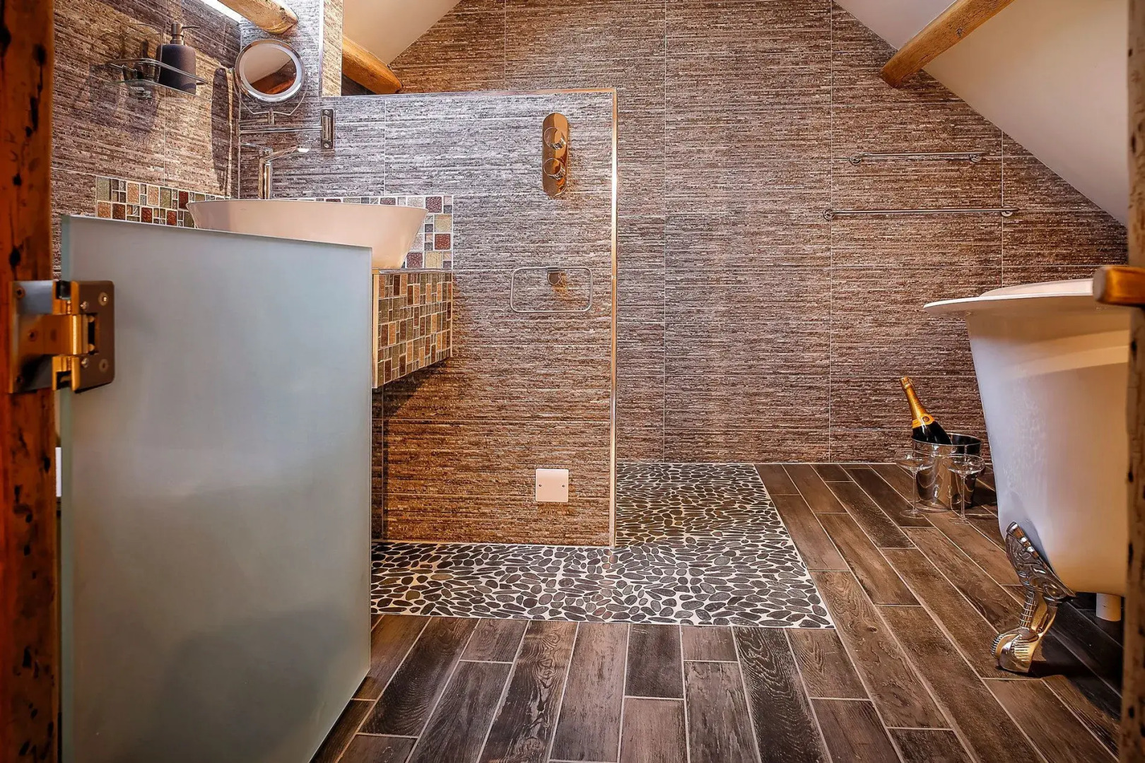 The Apple Store at Gileston Manor