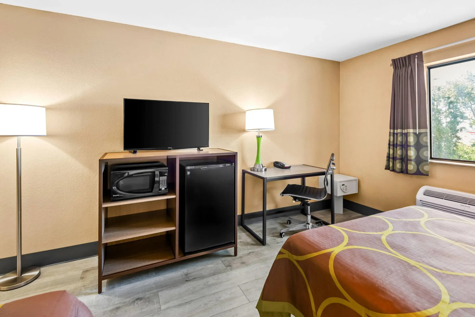 Super 8 by Wyndham Terre Haute