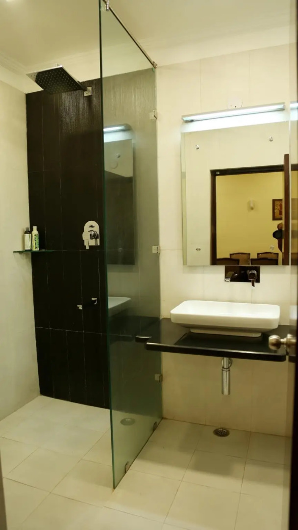 Avadh Hotel & Banquets