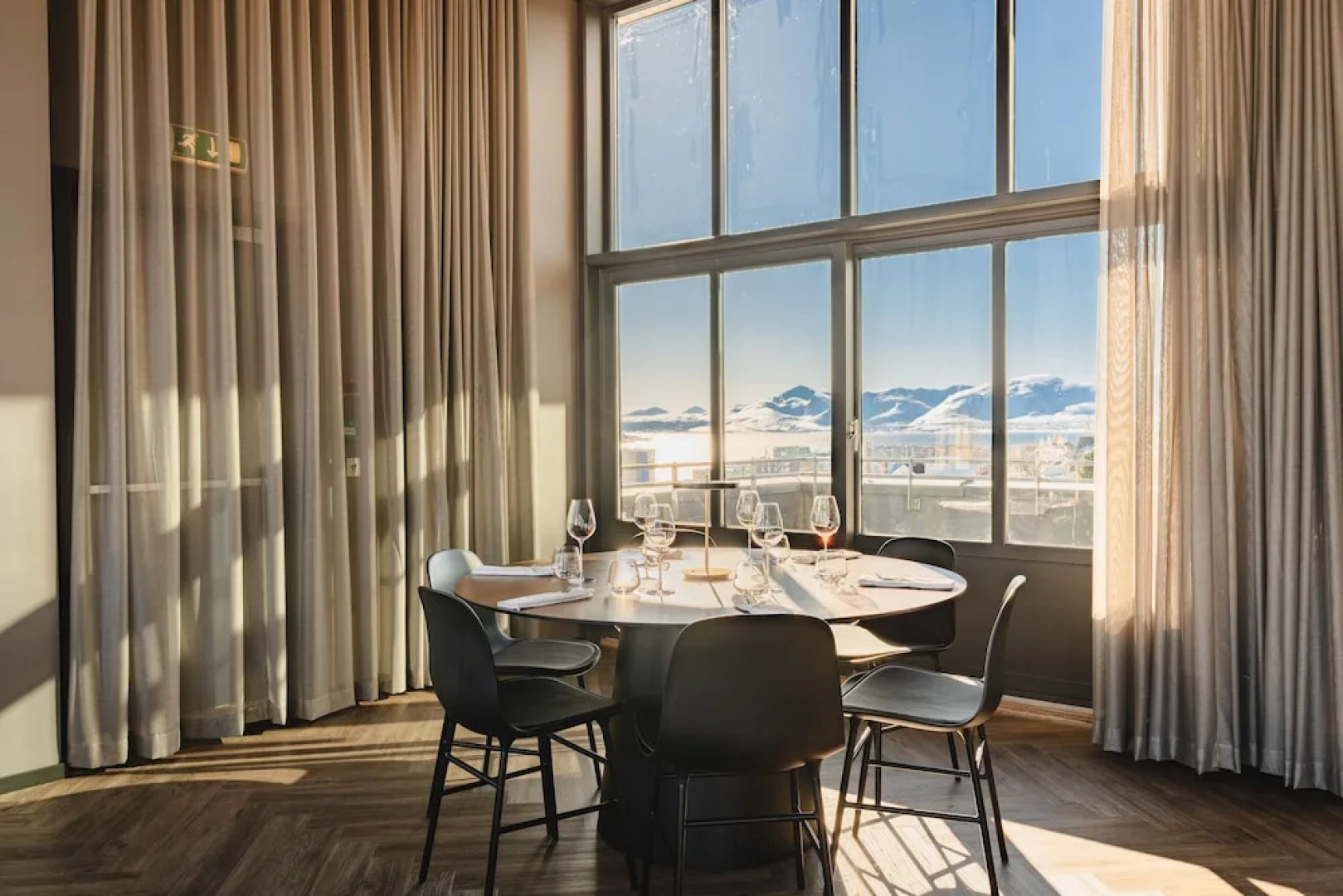 Enter St. Elisabeth Hotel