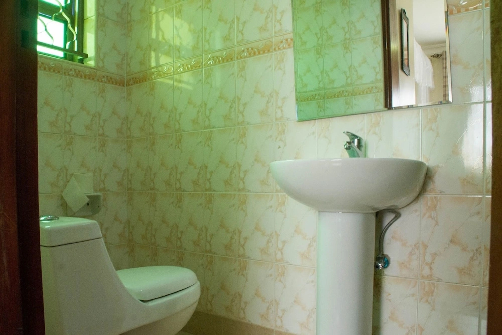 Tropical Suites Hotel