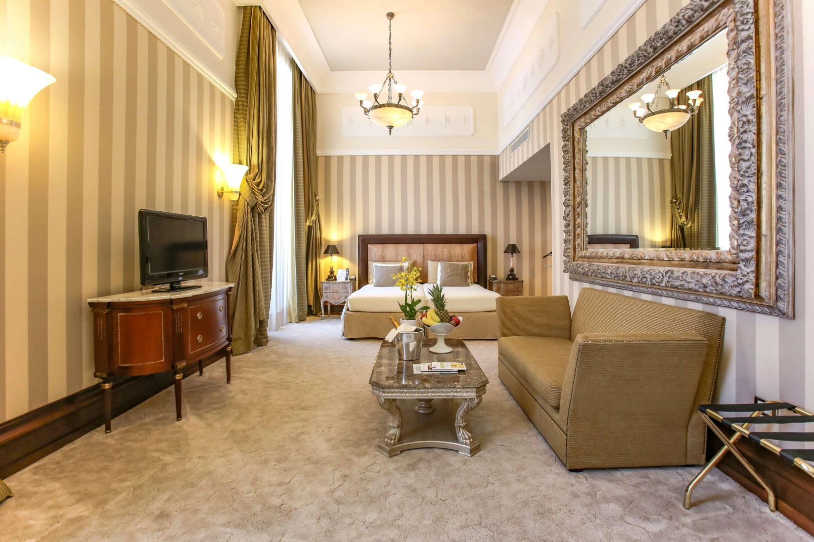 Anantara Palazzo Naiadi Rome Hotel