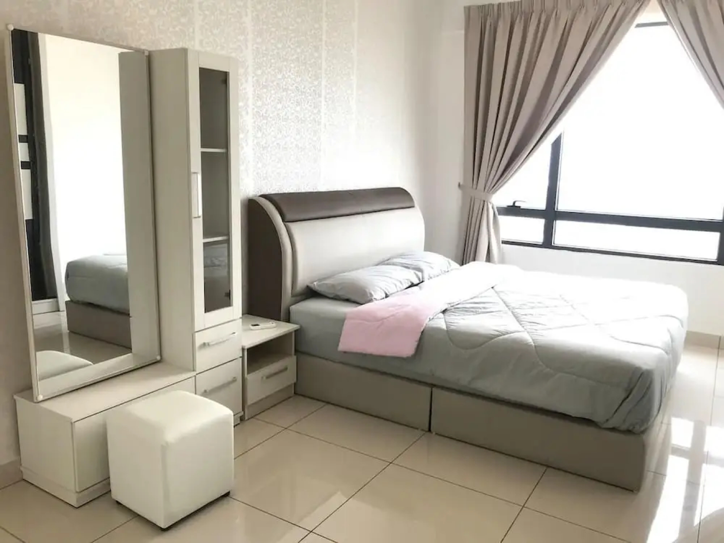 New Premium Homez Suite 2R2B With Sea View
