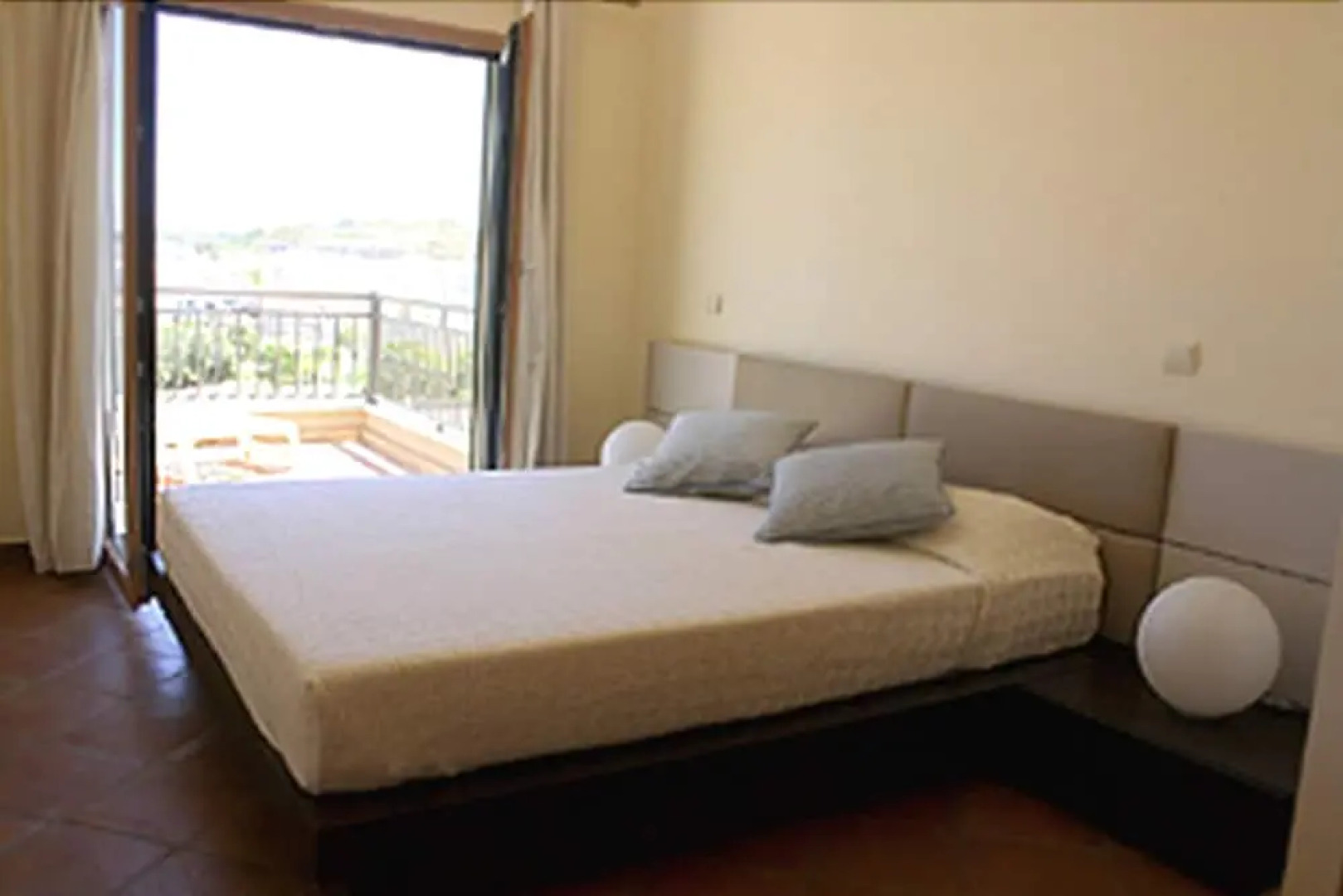 Domus Iberica Burgau Apts & Villas