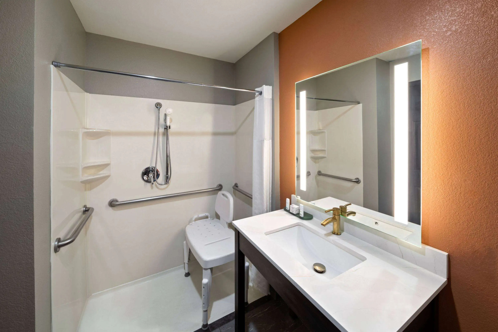 La Quinta Inn & Suites by Wyndham Olathe