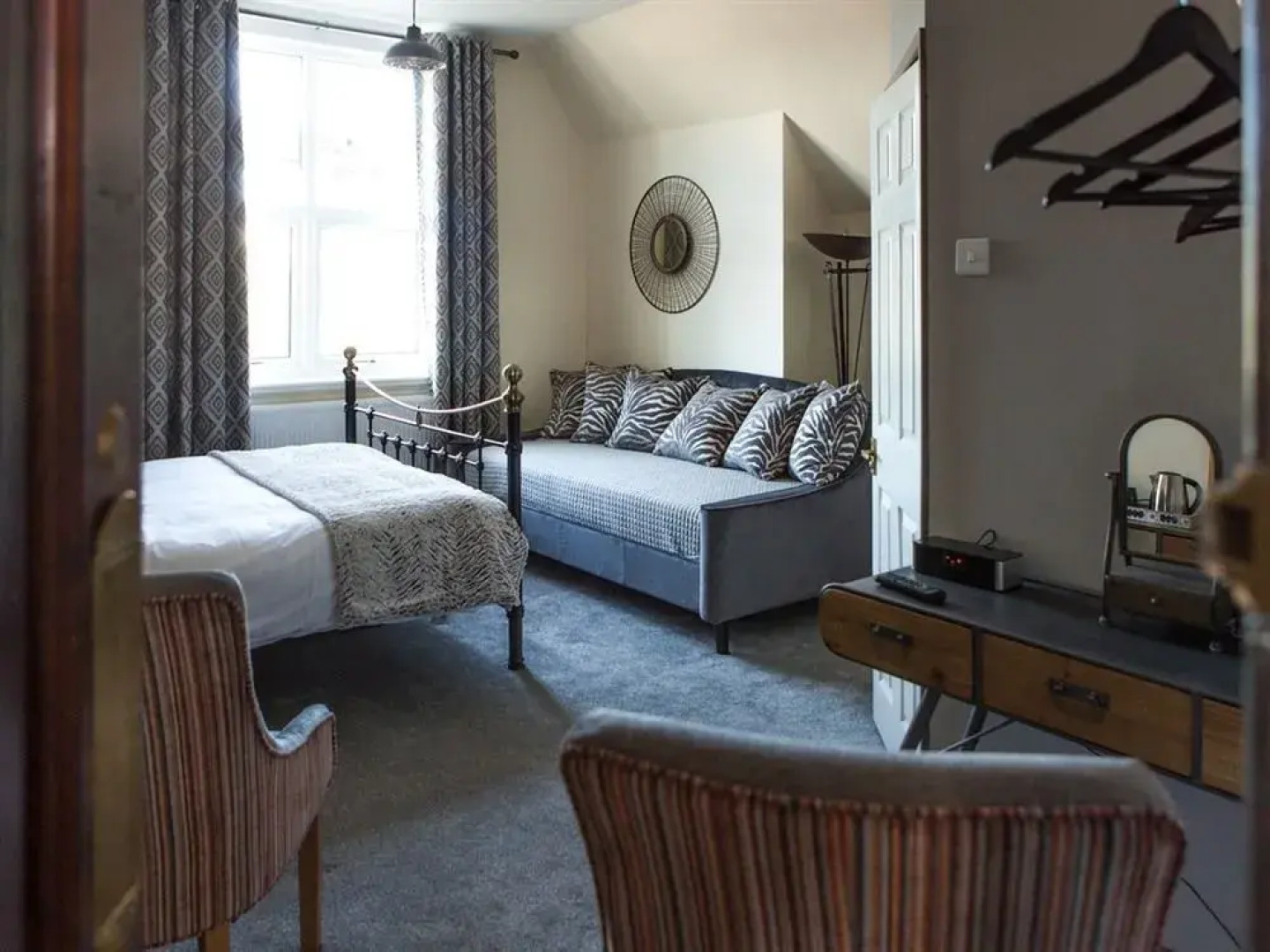 Oaklands Guest House