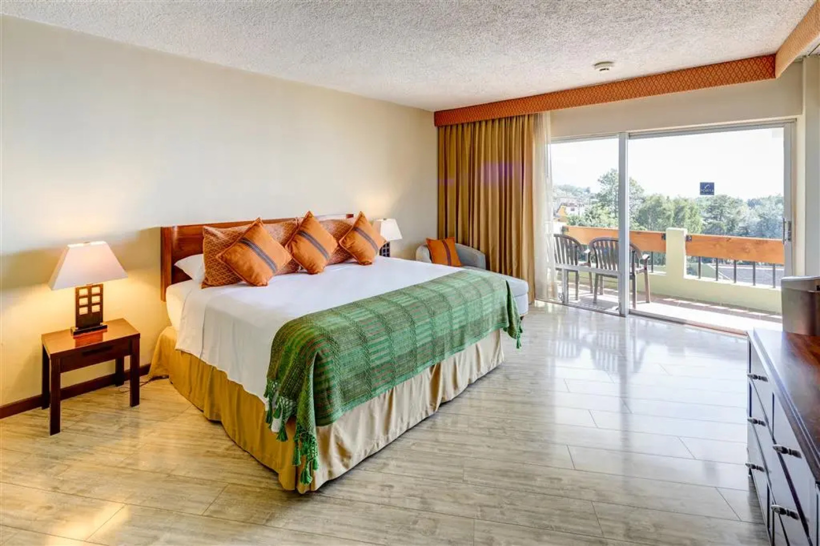 Porta Hotel del Lago