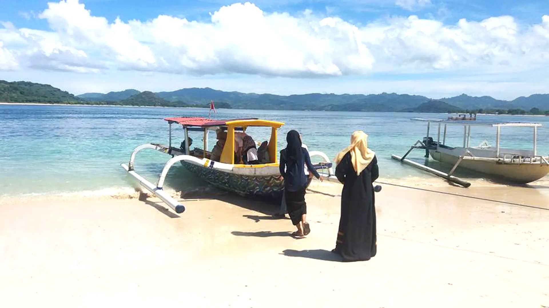 Gili Gede Island - Yut Inn Flower Paradise