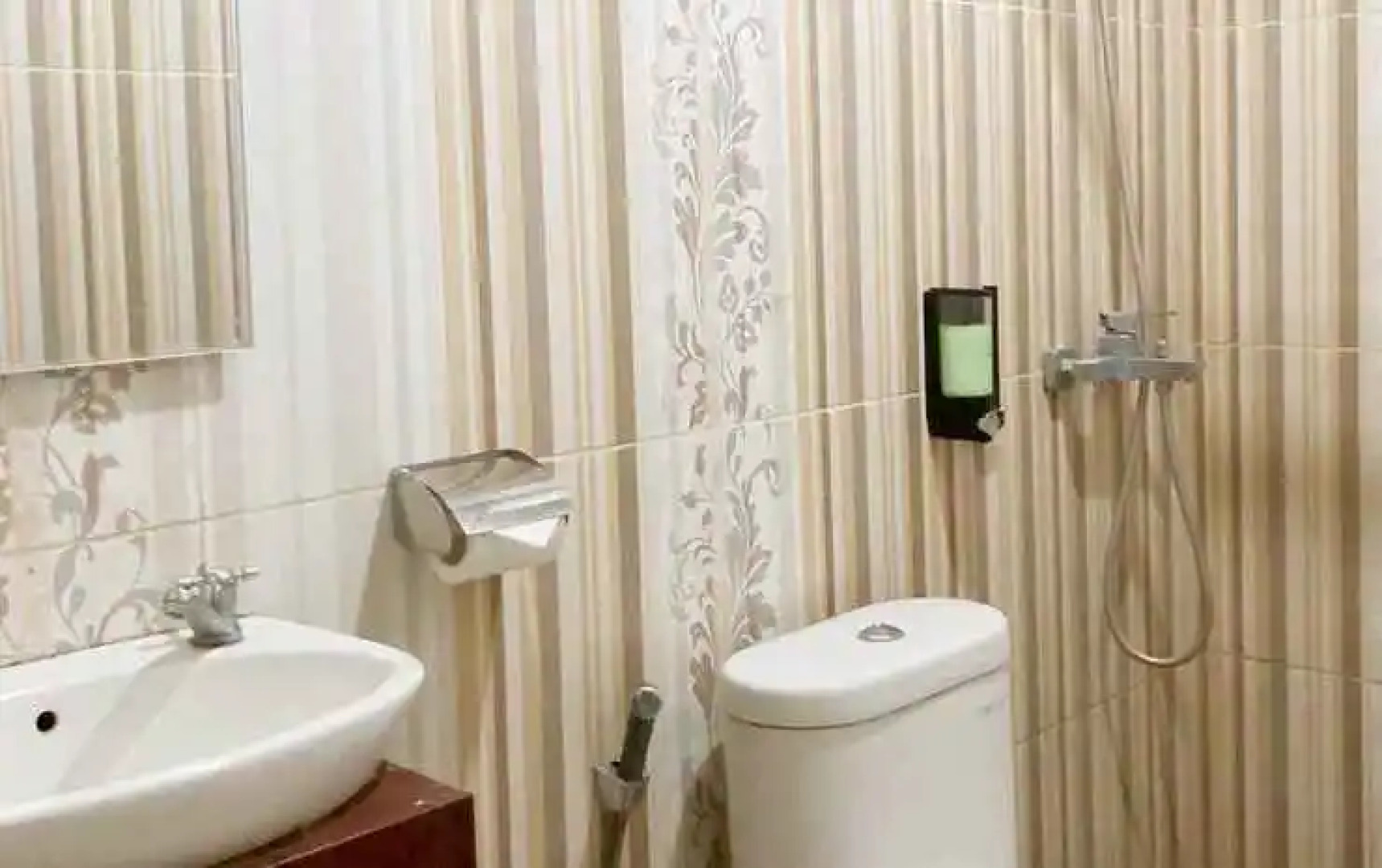 Grand Krakatau Serang