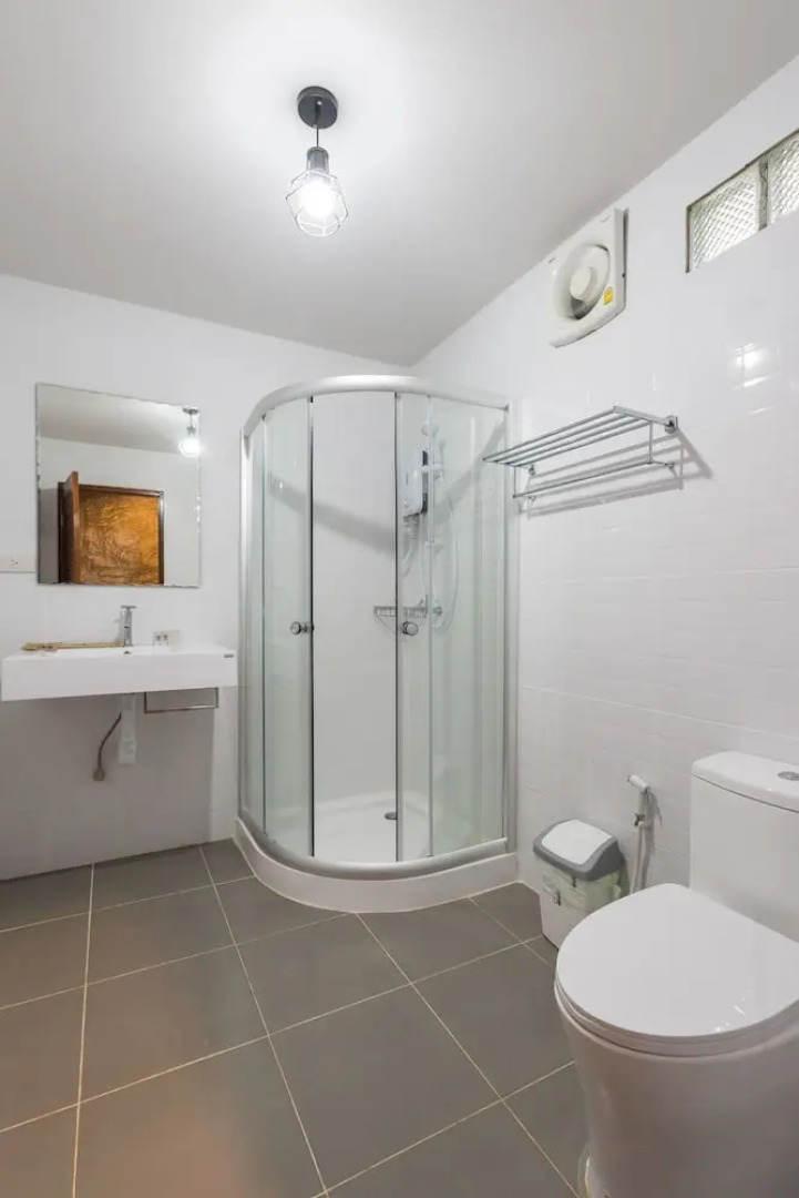 Alongkorn Farm and Resort