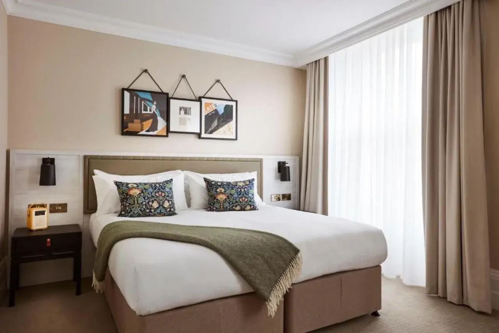 Отель The Clermont London, Victoria