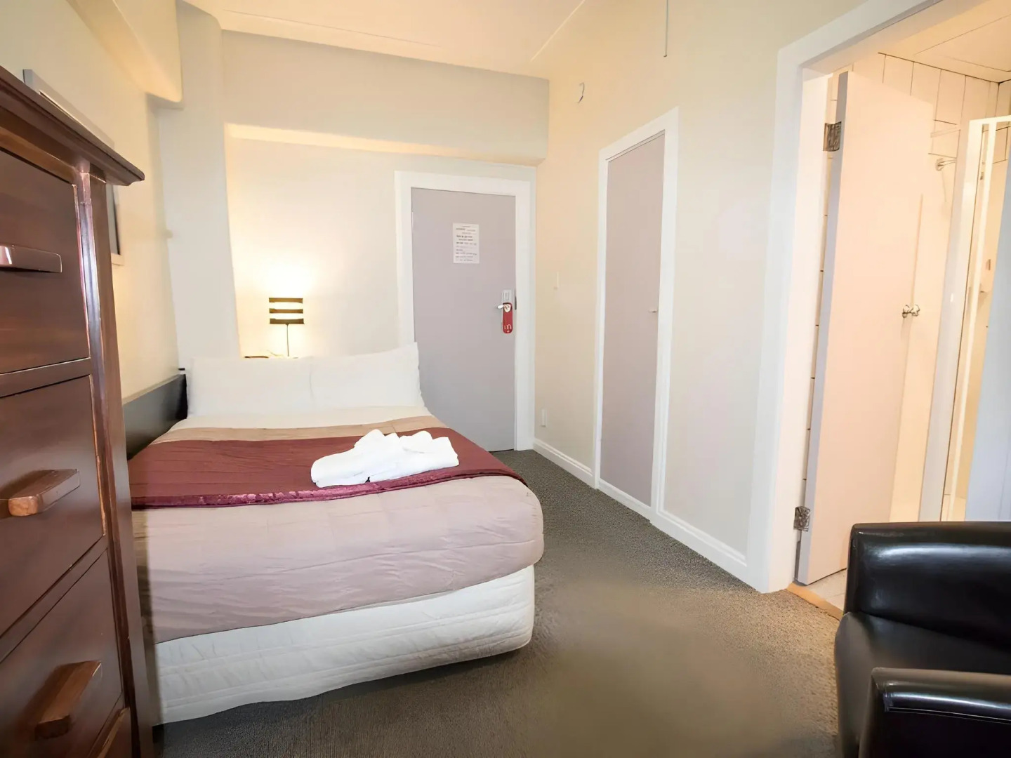 Hotel Waterloo & Backpackers