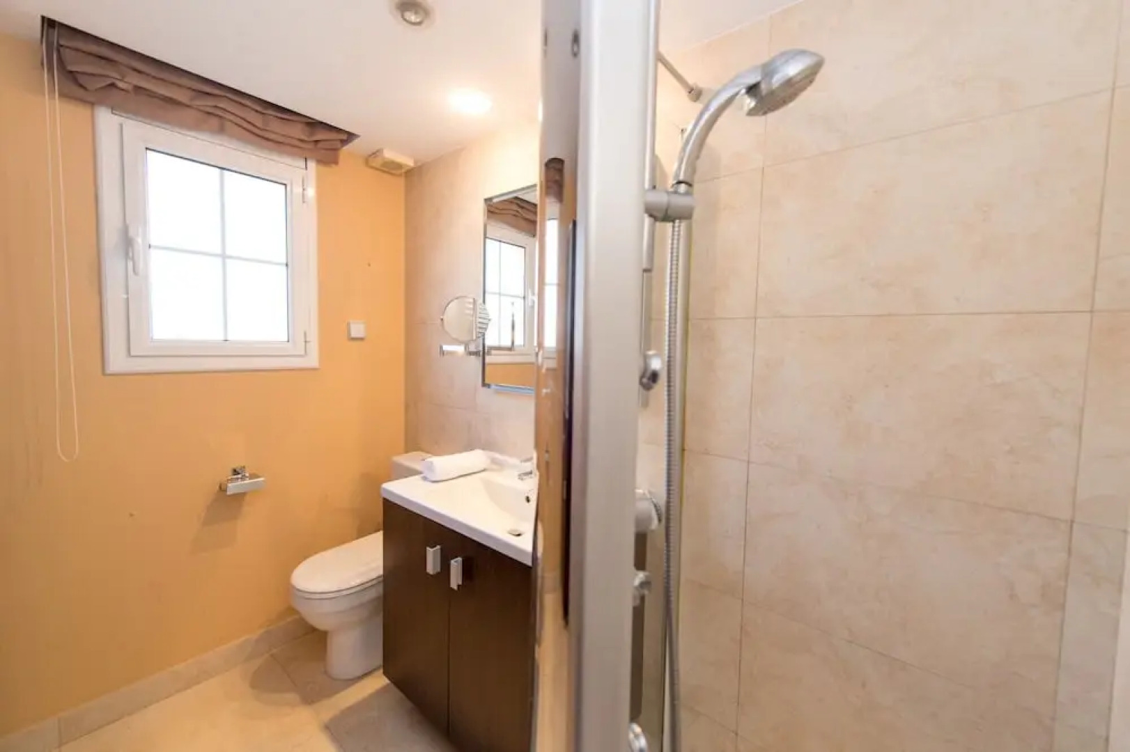 HomeHolidaysRentals Royal