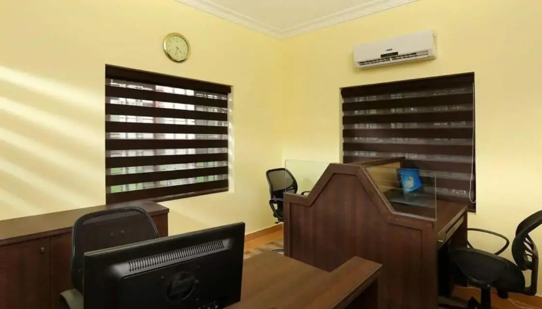 Sterling Lake Palace Alleppey