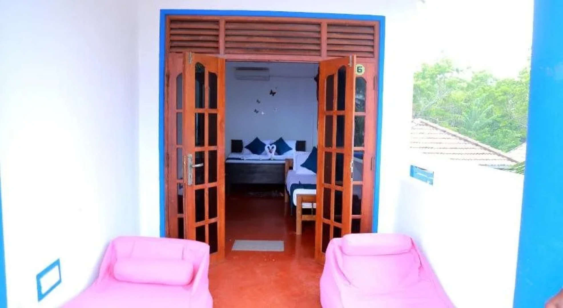 Golden Surfer Beach Hotel