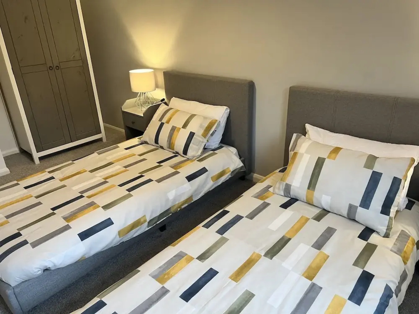 vERY comfy town house