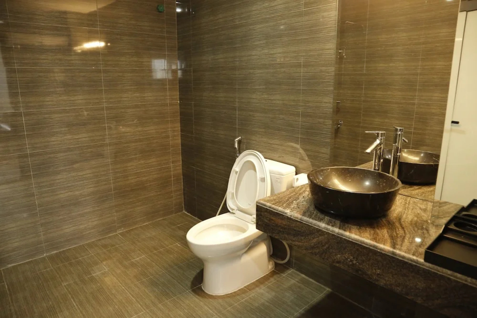 Bao Ngoc Diamond Hotel