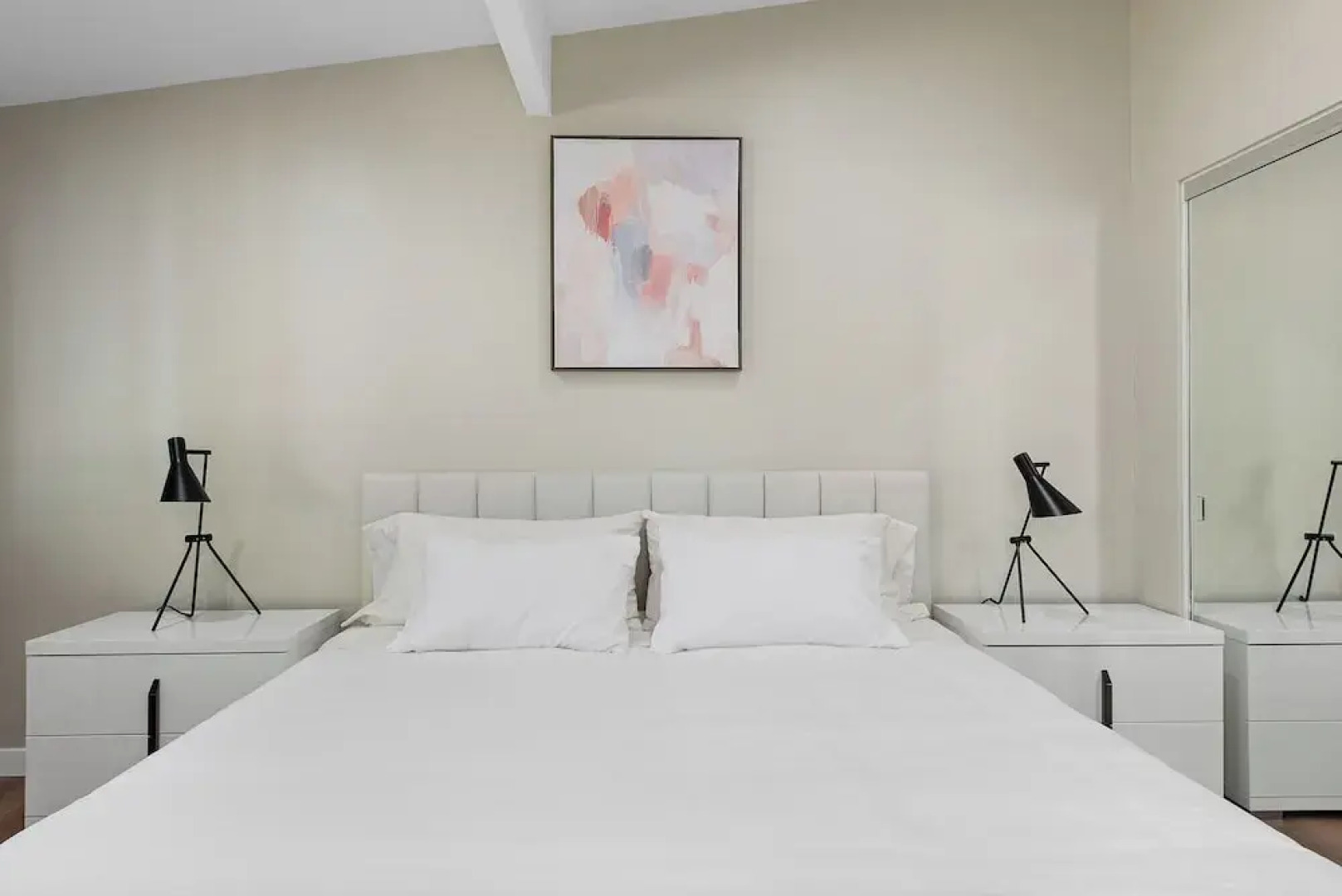 Stylish & Spacious Retreat in Downtown Bellevue