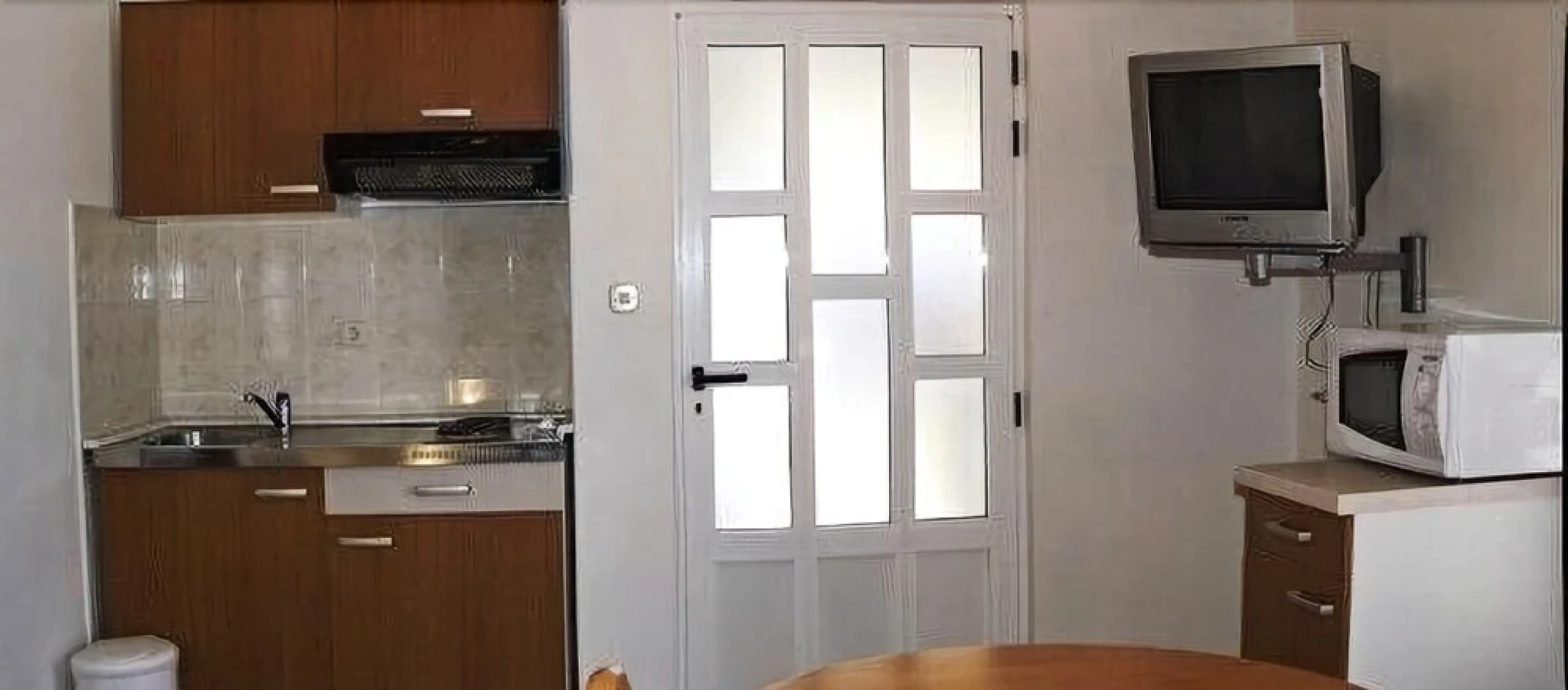 Apartments and Rooms Florijan