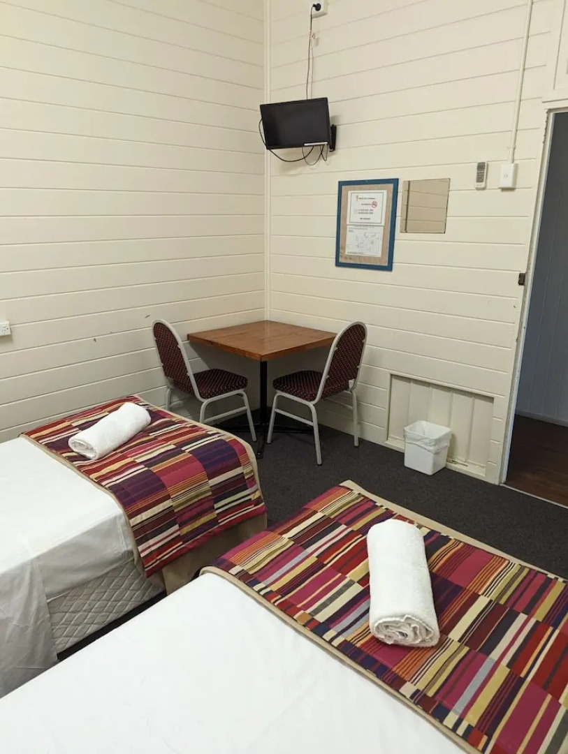 Grand Central Hotel Proserpine