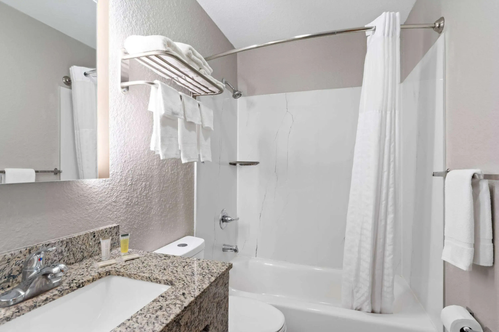 Super 8 by Wyndham Elizabethtown