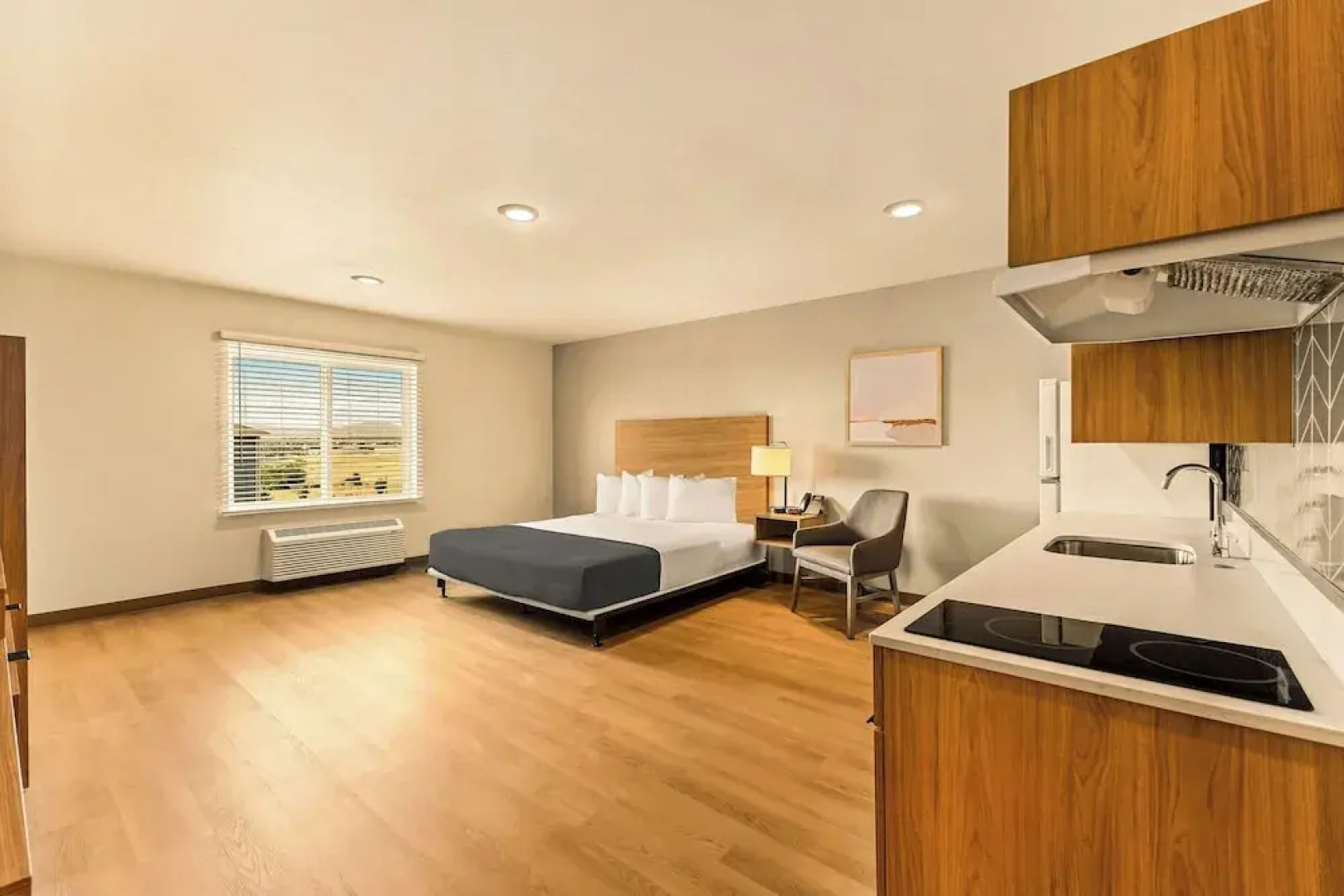 LivAway Suites SLC- West Jordan