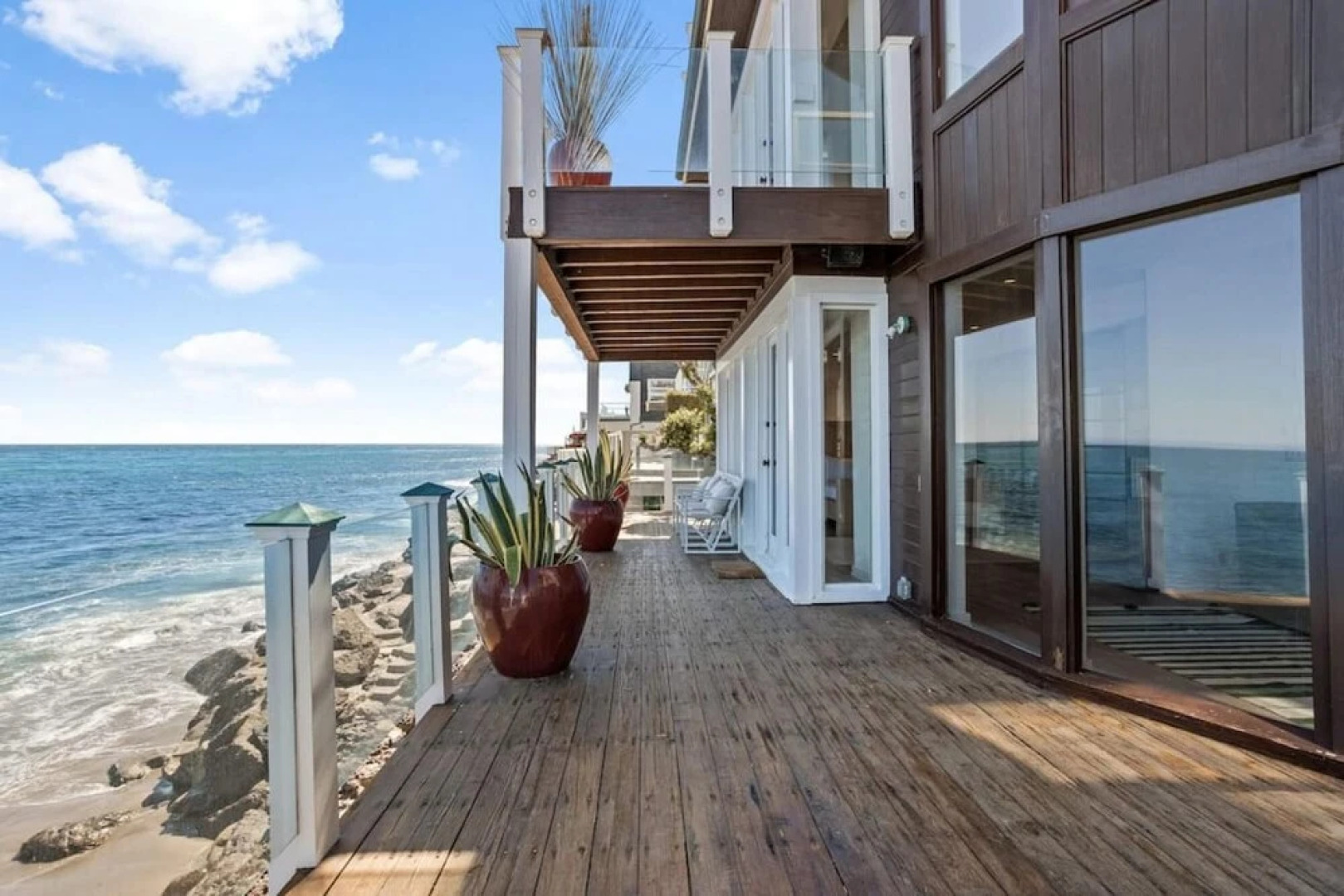 Coastline Villa In Malibu