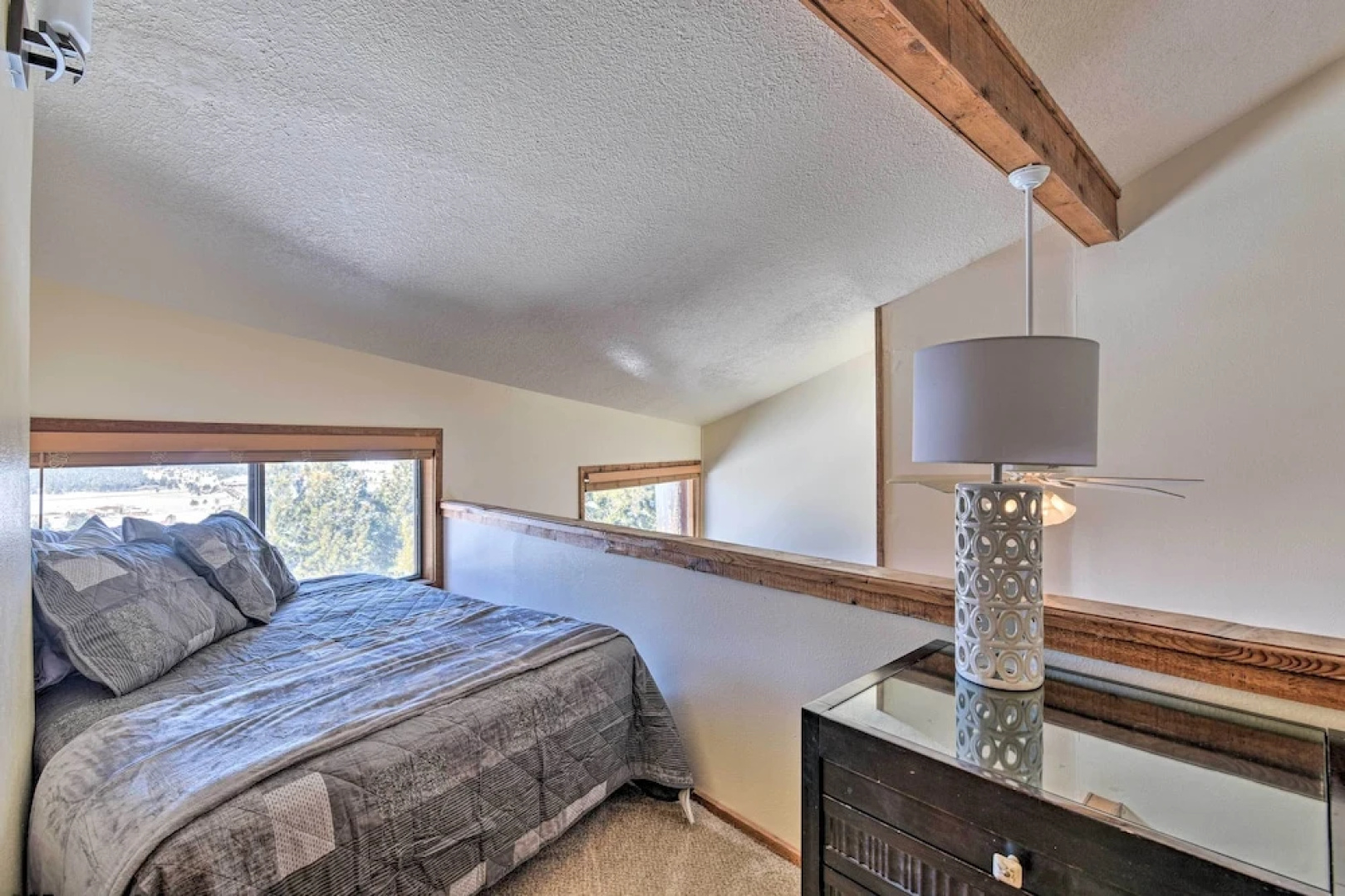 Warm Townhome w/ Sauna at Angel Fire Ski Lift