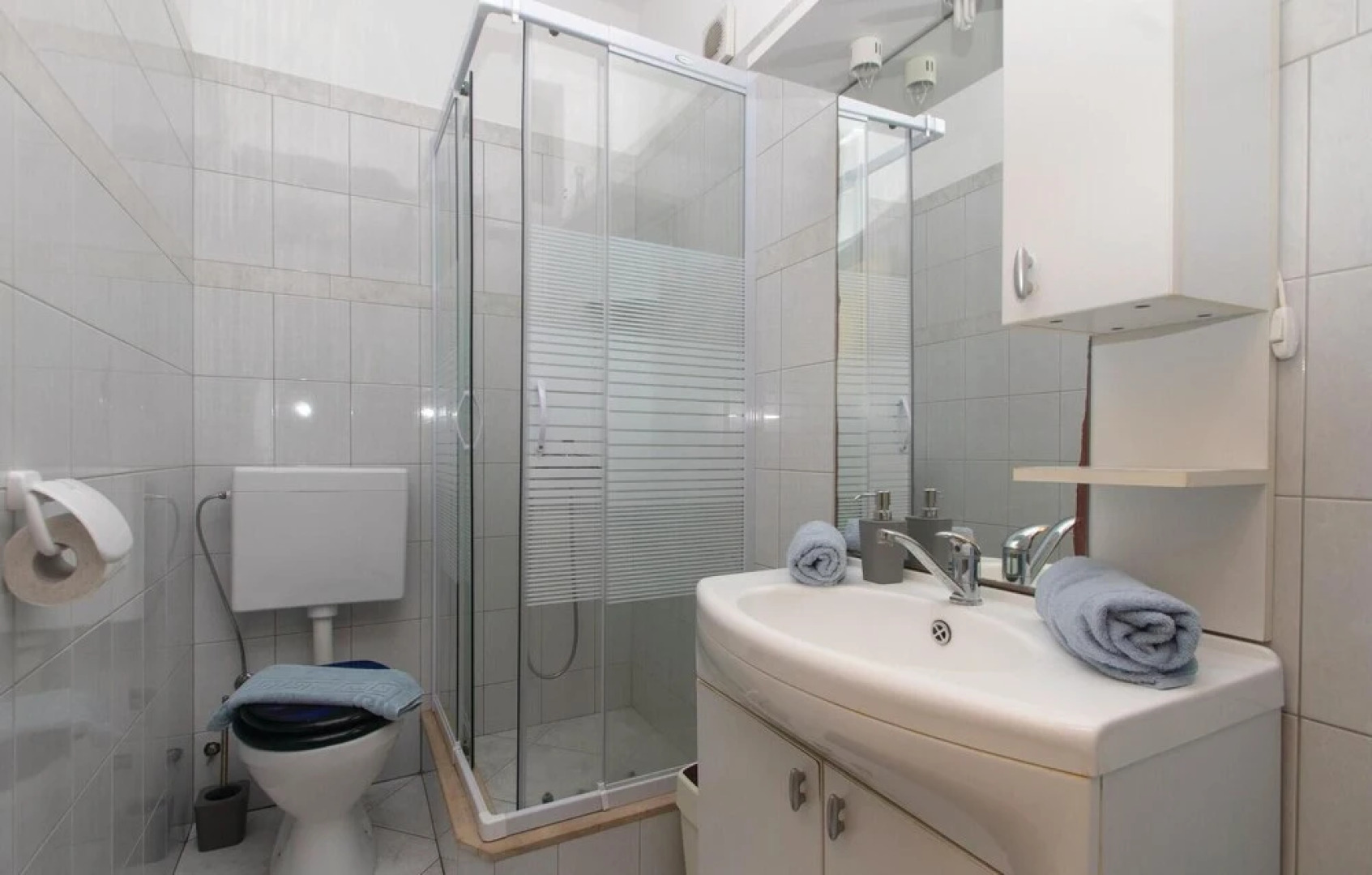 Beautiful Home in Blato With Wifi and 5 Bedrooms