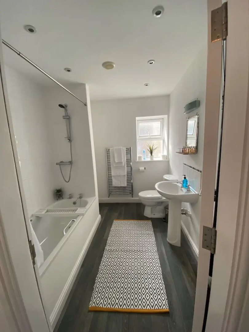 Eden Escapes Serviced Apartments