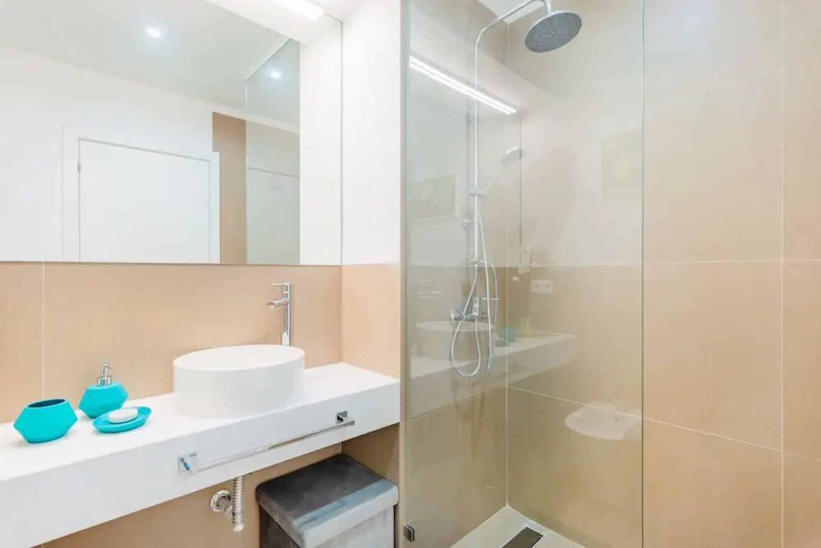 Oeiras Spacious and Modern Flat