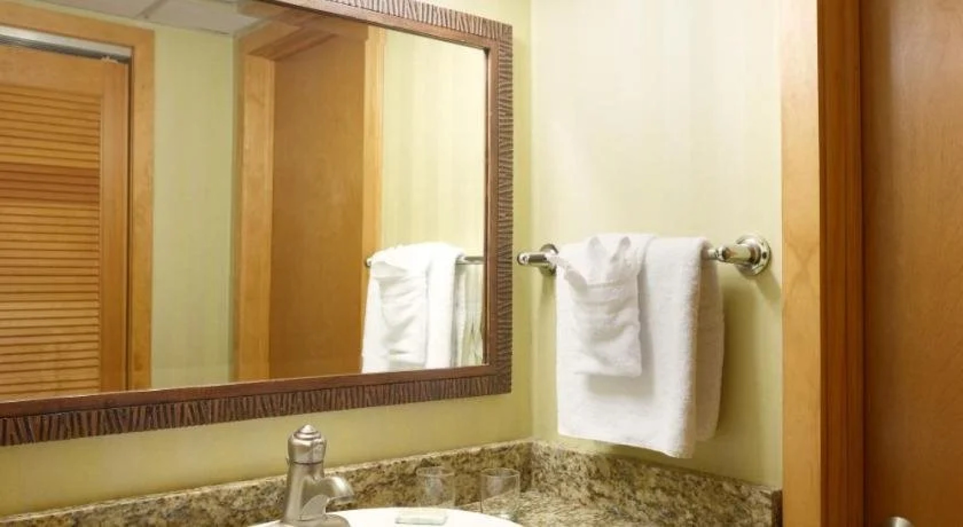 Port Royal Oceanfront Hotel