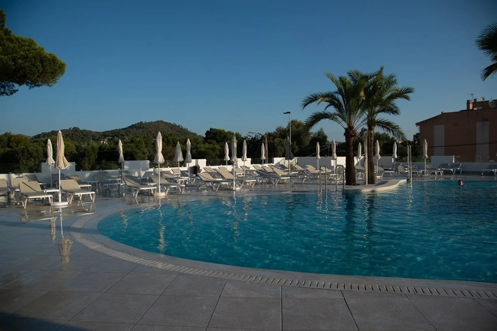 Отель Cala Bona