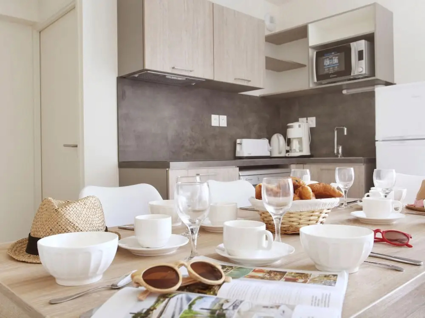 Beautiful Modern Apartment Near the Historic Aïgues Mortes