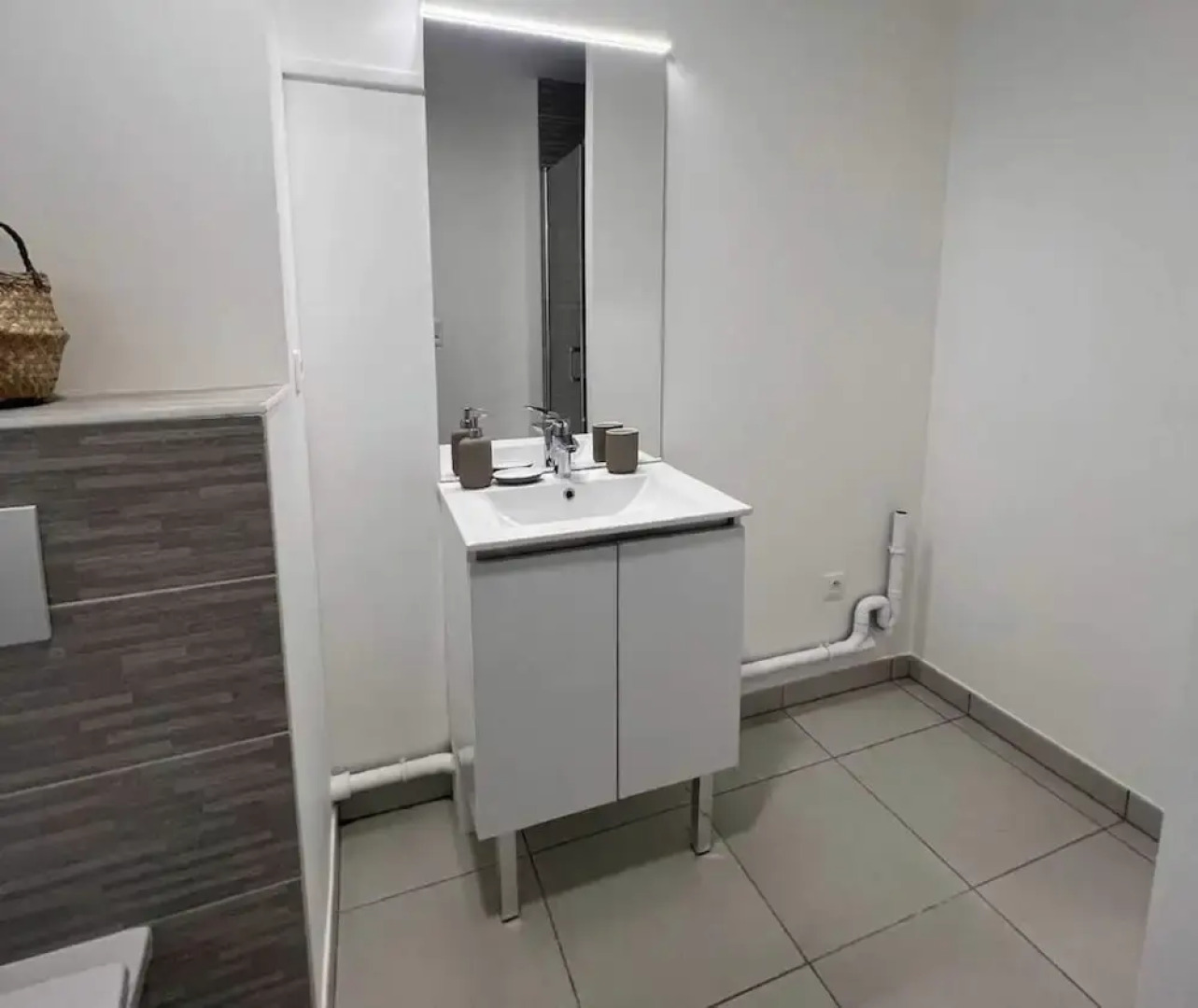 Elegant Appt - 2bdr/6p - Near Paris & La Defense